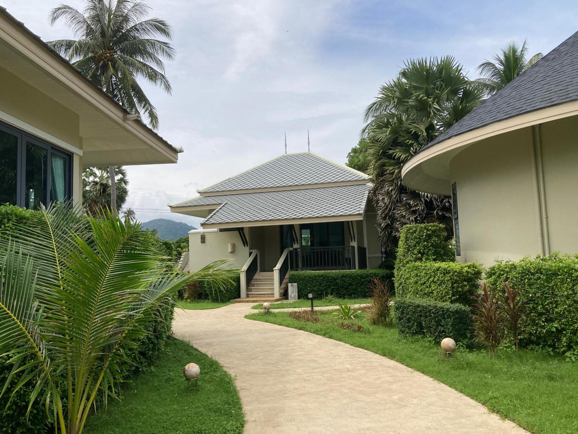 Wis Beach Khanom Exterior foto